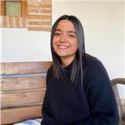 Graduada en Educación Primaria y profesional de Audición y Lenguaje. Me ofrezco a dar clases particulares de cualquier materia a nivel de primaria